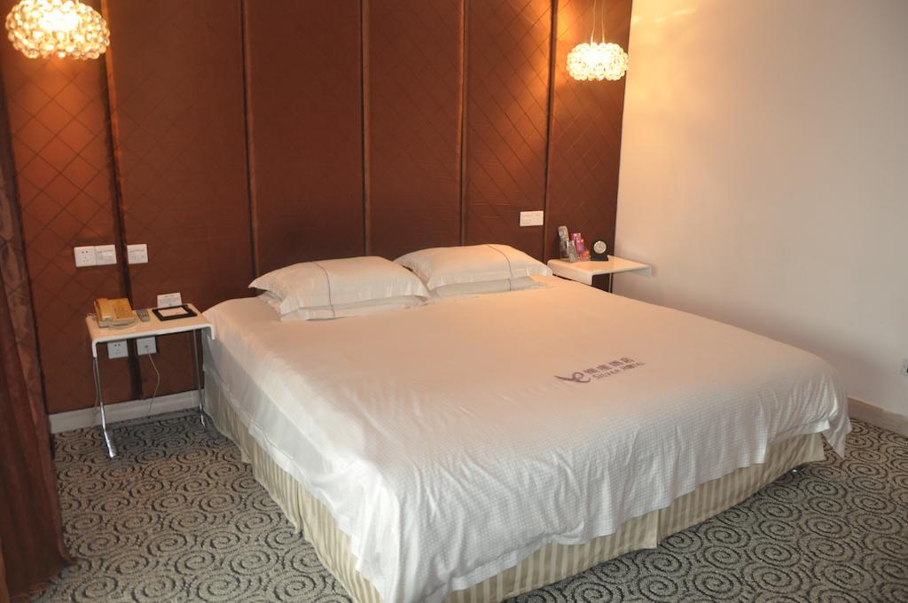 Starway Hotel Silver Zhuhai Cameră foto