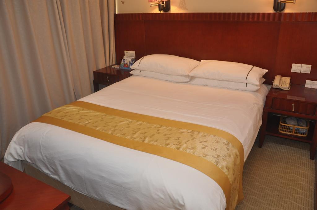 Starway Hotel Silver Zhuhai Cameră foto
